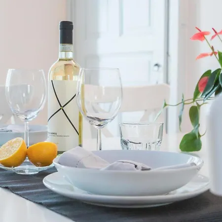 Lägenhet Borgo Alfieri - Elegant With Stunning View