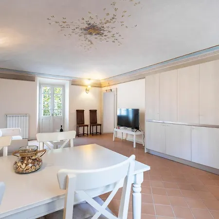 Lägenhet Borgo Alfieri - Elegant With Stunning View *