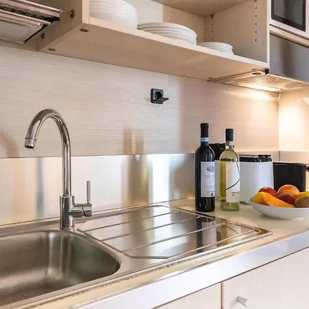 Apartment Borgo Alfieri - Elegant With Stunning View *