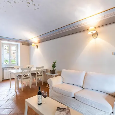 Apartment Borgo Alfieri - Elegant With Stunning View Magliano Alfieri