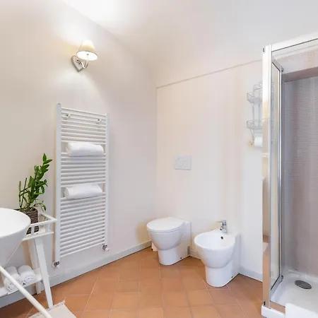 Borgo Alfieri - Elegant With Stunning View *